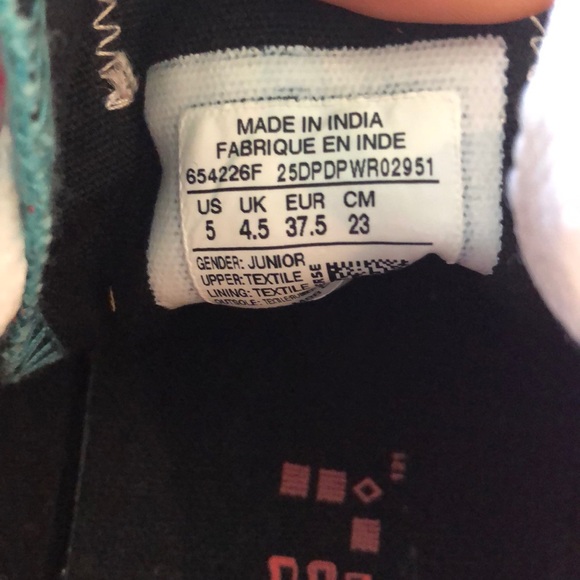 Pink and till two-tongued lowtop converse - Picture 5 of 6